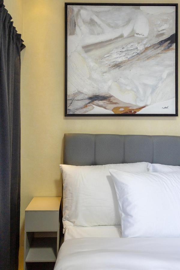 Lush Residences Makati Makati City Екстериор снимка