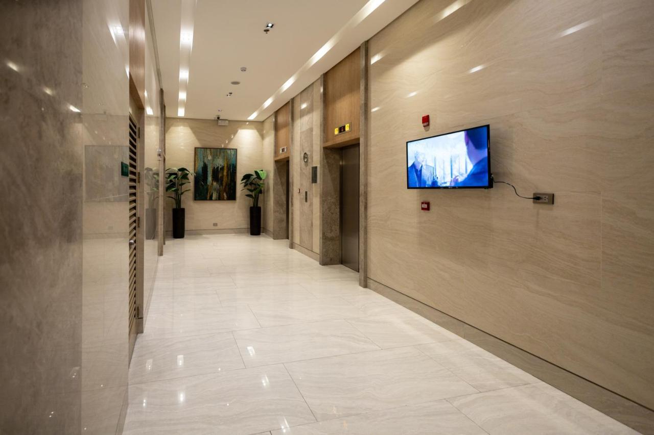 Lush Residences Makati Makati City Екстериор снимка